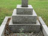 image of grave number 748499